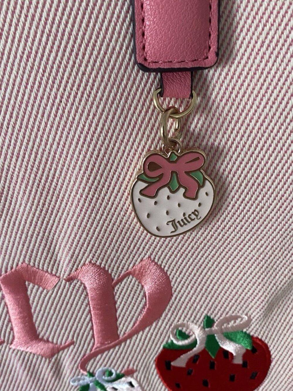 Juicy Couture Berry Sweet Tote Bag Pink #1 Strawberry With Charm Crossbody NEW - Picture 2 of 12